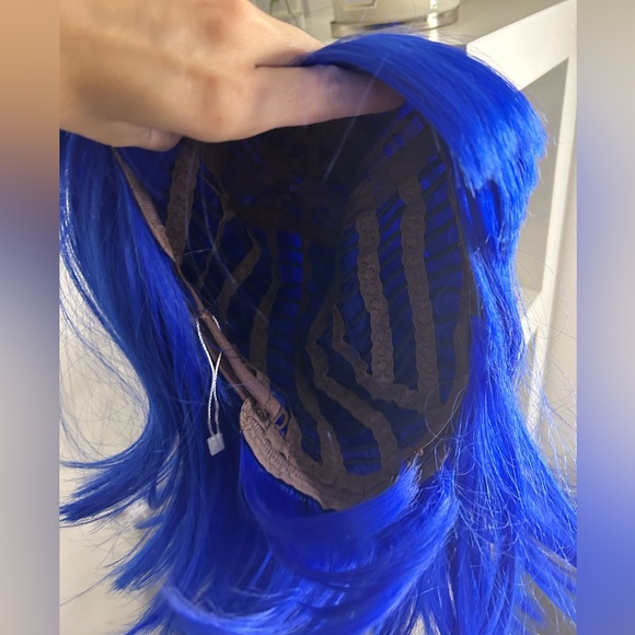 Rosa Star Short Bob Wig with Bangs Straight Synthetic Hair Wigs (Sapphire Blue) - Picture 6 of 6